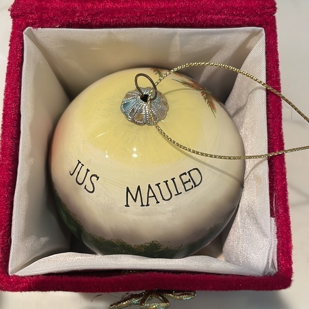 jus Mauied Christmas ornament / new - Picture 3 of 4